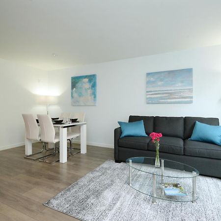 Gorgeous Old Town Condo With Patio And Parking! Victoria Exterior foto