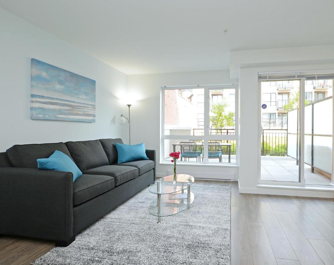 Gorgeous Old Town Condo With Patio And Parking! Victoria Exterior foto